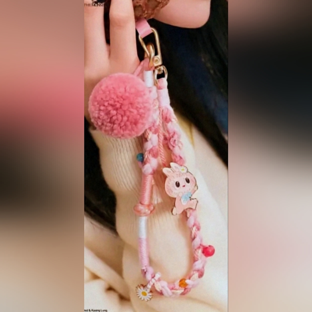 POP LAND EXCLUSIVE. THE MONSTERS LABUBU FALL INTO SWEATERS SERIES LANYARD Mokoko